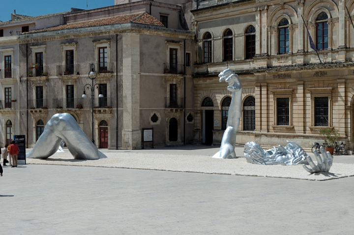 sculpture.jpg